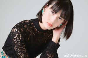 【画像】橋本愛さん(29)、チューブトップからお乳が溢れそう