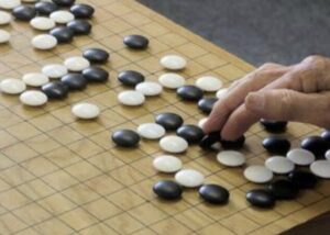 【悲報】囲碁、チビには厳しい競技だった