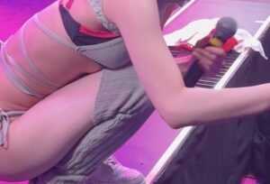 【動画】地下アイドルさんの衣装、アイドルっぽさは残すも極限まで布面積を減らされる