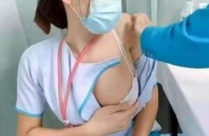 【画像】コロナワクチンのスケベ接種風景に未練ある奴ｗｗｗｗｗｗｗ【他102枚】