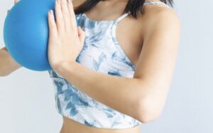 大原優乃さん、丸出しで爆乳トレーニングwwwwwww