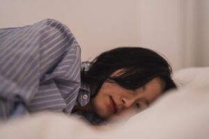 【朗報】職場の後輩♀とワンナイトして無事童貞卒業した
