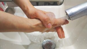 オナホ（12キロ）を洗うワイ「二度と使わんわアホらし😩」その後のワイ「・・・」