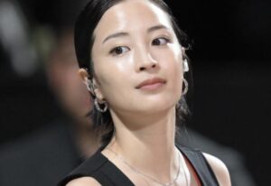 【画像】広瀬すずさん、恥ずかしげもなく性器を見せつける