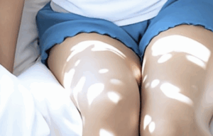 【動画】まんさん、『生ケツゴルフ』で強烈スパンキングされてしまうwww