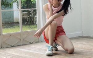 【画像】アイドルさん、自分のアワビを見せびらかす