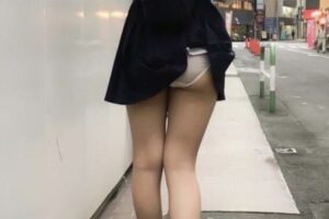 こういう『JKの健康的な生足』が大好きなやつwwwwwwwww
