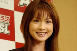 【画像】長谷川京子さん、エッチな水着姿でモルディブを満喫