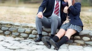 高校「性行為しちゃいけません」 → 大学「えっ童貞なの！？」