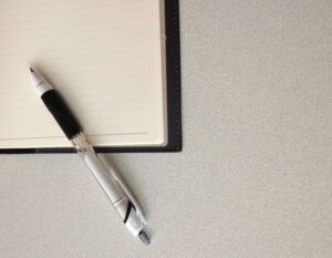 このボールペンを100万円で私に売ってくださいの模範解答