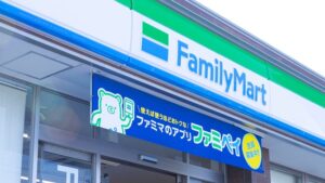 【画像】現在のファミマ、めっちゃ気持ち悪い状態に