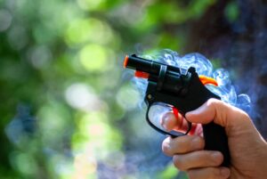 【画像】福岡県で出回ってるおもちゃの拳銃、殺傷能力があった事が判明ｗｗｗｗｗｗ