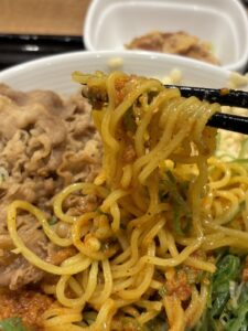 【画像】吉野家のまぜそば、このレベルを叩き出してくるｗｗｗｗ