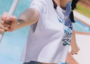 【画像】Gカップグラドルさん、女優と並んだ結果wwwwwww