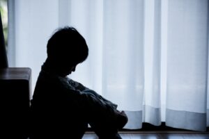 【緊急】隣に住んでる子供が虐待されてるっぽい