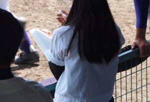 【悲報】部活の女子マネをやる女、男好きか気狂いしかいなかった
