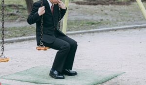 社会「一日8時間働け！」ワイ「16時間も自由に使えるし余裕やんｗ！」