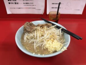 【画像】ひろゆき、ラーメン二郎で無双
