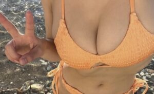 【画像】吉岡里帆の最新ドデカお乳、至高すぎるwwwwww