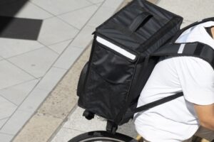 【悲報】自転車Uber配達員のワイ、24時間で60配達して死ぬ寸前