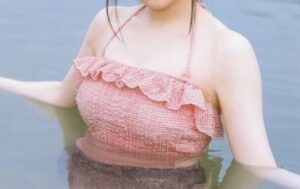 【画像】ネカフェで彼女に正常位で鬼ピストンしてた陽キャ、盗撮