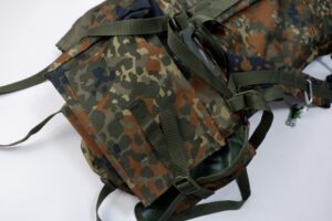 【画像】「ドイツ軍のコート買ってみた」ﾊﾟｼｬｯ →
