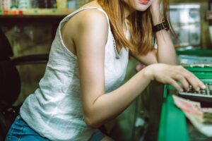 【画像】金髪女が今さっき処女卒業しました【女神スレ】