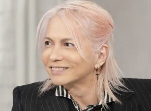 【画像】HYDEの近影、シワシワで草wwwwwwww
