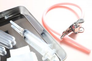 看護師「アドレナリン注射しますね～（濃度17倍）」ｼﾞｭﾜｧ   90代女性患者「ｲｸ」