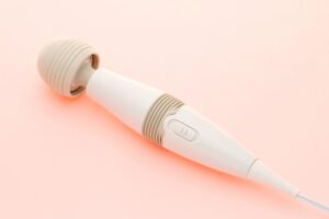 【助けて】お兄ちゃんに一人エッチしてるとこ見られた