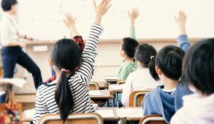 【画像】最近の小学生、発育のレベルが凄すぎるwwwwwwww