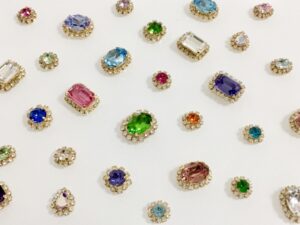 【悲報】彼女に誕生石貰ったんだけどスピリチュアル臭くて別れたい