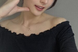現役エレベーターガールのお姉さん、AVでめちゃくちゃにされる
