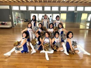 【画像】熟女チアガール、半分以上イケる