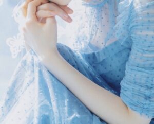 最近のグラドル「少しくらいハミだしたっていい」wwww