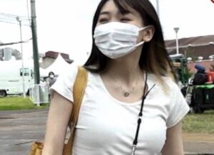 YOASOBIのボーカル、おっ■い見られすぎてサラシを巻き始めた模様w