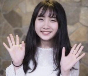 【画像】YOASOBIのメスのほう、想像よりも可愛いwwwwwww