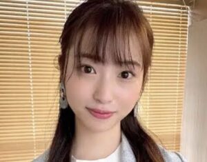 【画像】フジテレビ林佑香アナ、うっかりブラひもがチラリwww