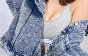 【画像】こんな美人巨乳なのにヤリマンな女ｗｗｗｗｗｗｗｗｗｗ