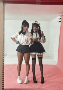 【画像】ミニスカJKさん、太もも限界突破wwwwwwwwwwwwww