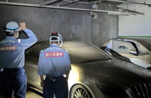 【悲報】水没した地下駐車場の車、保険の対象外だった
