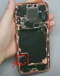 【悲報】スマホのSIMスロット、ガチで邪魔だと判明