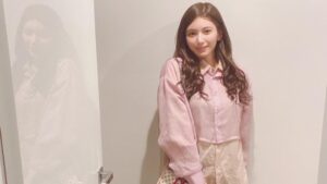 【画像】TOKIO城島の巨乳嫁、汚れ芸人とベロチューしていることが判明ｗｗｗｗｗｗｗ