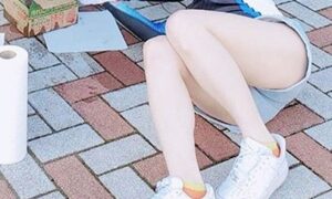 【画像】バイクを洗車中の美女、うっかりプリケツを晒してしまうｗｗｗｗｗｗｗ【他85枚】