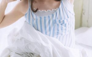 女子高生さん、公然の面前でトンデモない技を繰り出してしまうwwwwwww