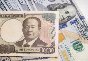 経済産業省の年収、40歳で年収1500万円wwwwwwwww