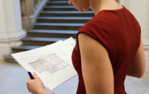 【画像】建築家「オシャレな階段作ればいいの？……まあ適当でいいか」