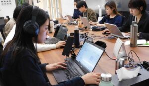 【秘宝】モームリ「弊社を100回以上利用された企業、2社目が誕生しました」
