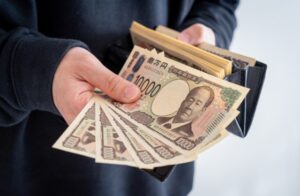 23歳男、3年くらい体売ってるけど質問ある？