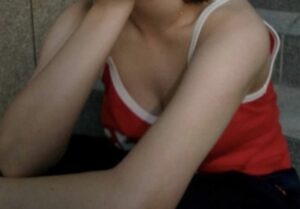 【悲報】セクシーな女性さん、生配信中に大火事を起こしてしまうwwwww